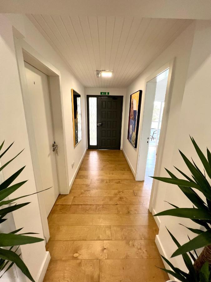 Oieras Beach Suite 2 - Large Double Room With En-Suite Bathroom And Balcony Оэйраш Экстерьер фото